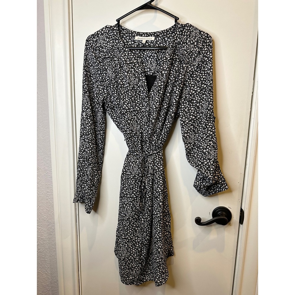 Daniel Rainn Floral Long Sleeve Tie Waist Dress Black White V-Neck Small